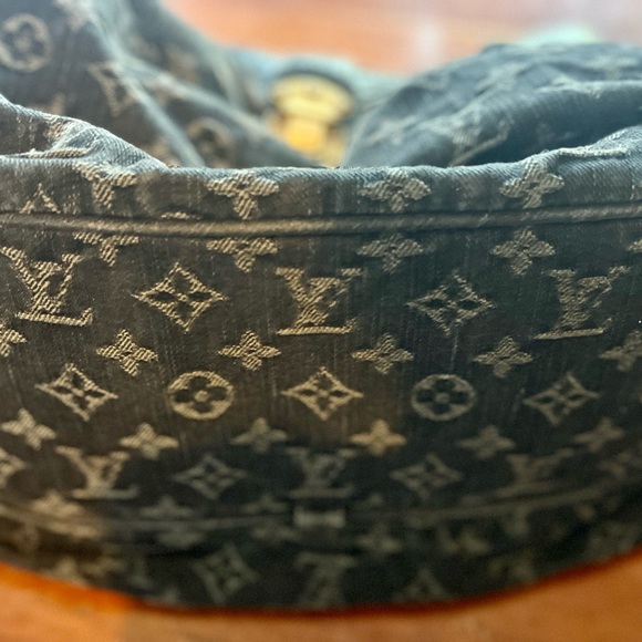 COPY - COPY - Louis Vuitton Mahina Black Denim Boho Style HTF - Picture 4 of 8